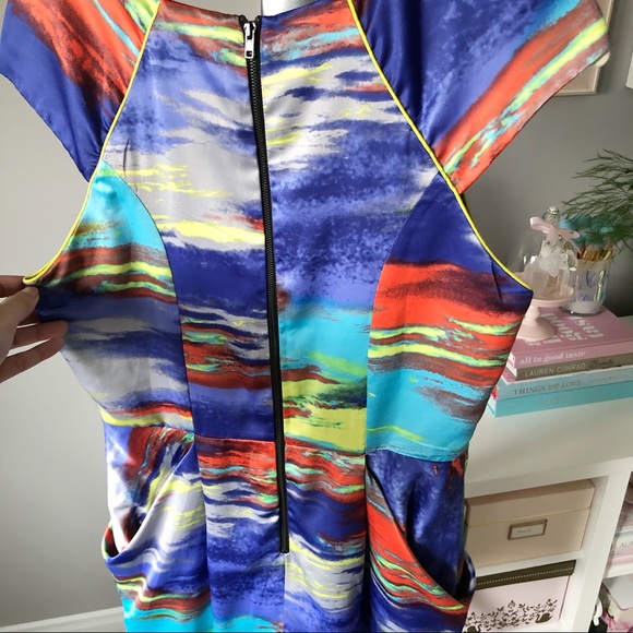 Dress - Picture 4 of 6